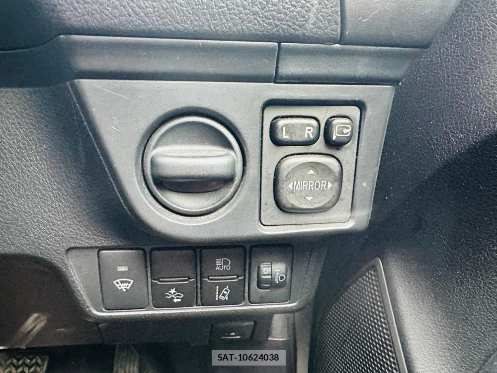 Toyota COROLLA AXIO 2018 1300062-17