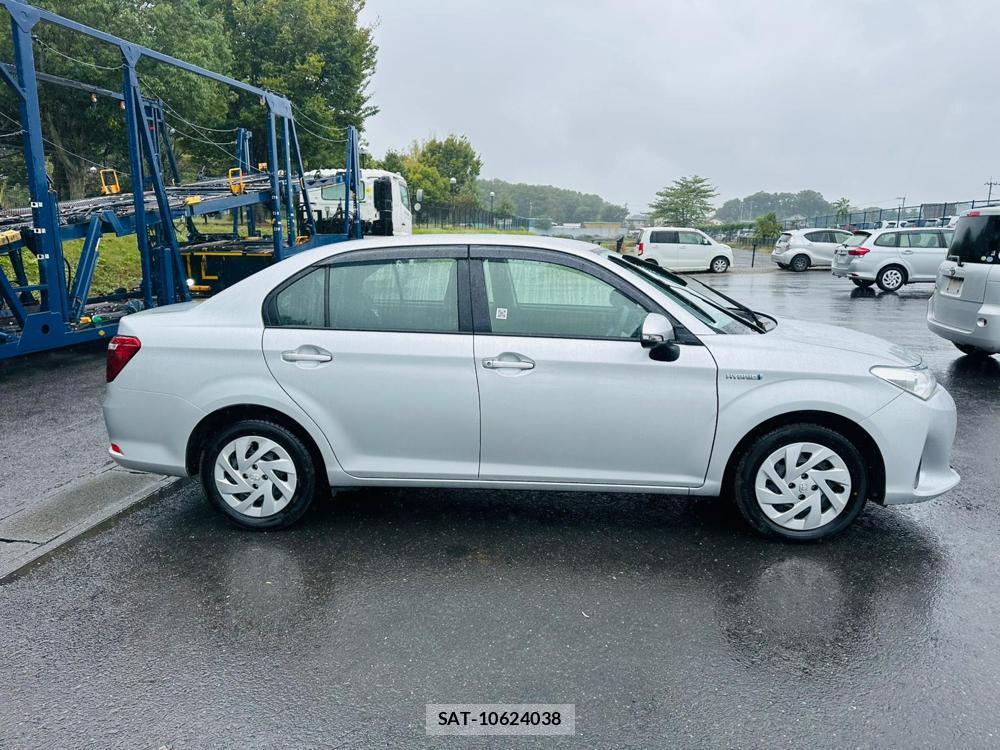 Toyota COROLLA AXIO 2018 1300062-5