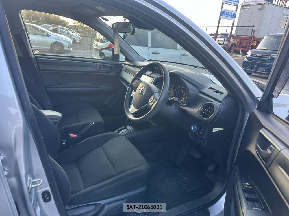 Toyota COROLLA AXIO 2020 1407168-11
