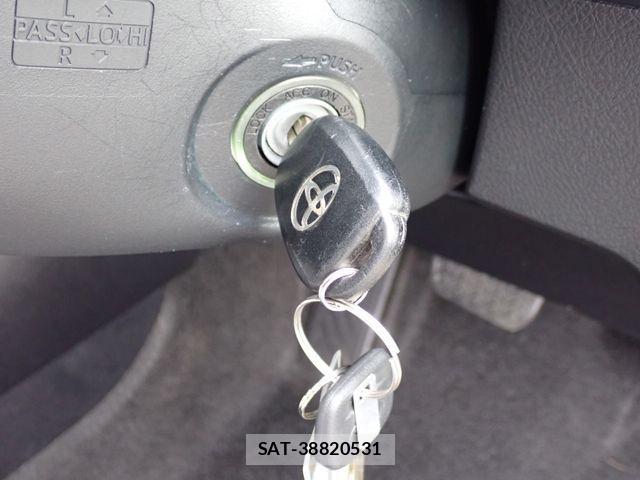 Toyota COROLLA AXIO 2017-11 2317954-7