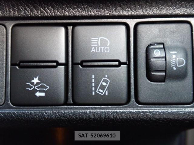 Toyota COROLLA AXIO 2020-11 3663637-7