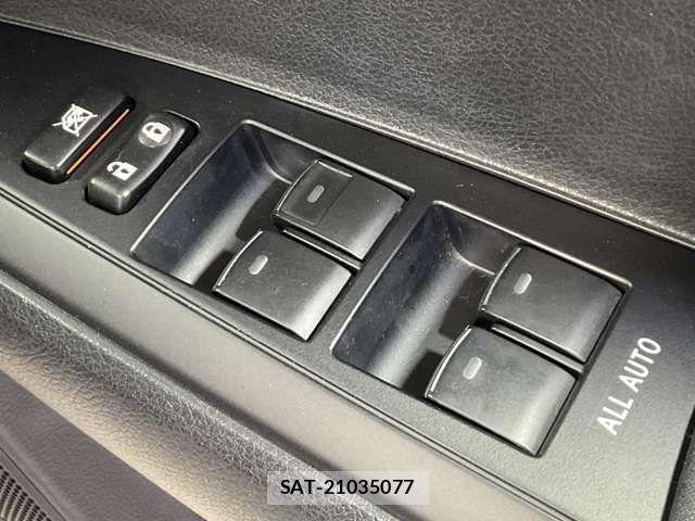 Toyota COROLLA AXIO 2017-12 3904361-14