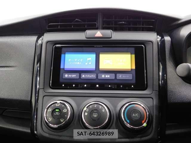 Toyota COROLLA AXIO 2016-04 4589118-5