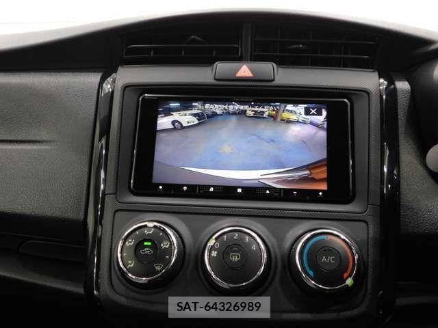 Toyota COROLLA AXIO 2016-04 4589118-8