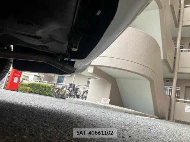 Toyota COROLLA AXIO 2017-07 6010179-11