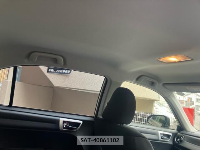 Toyota COROLLA AXIO 2017-07 6010179-13
