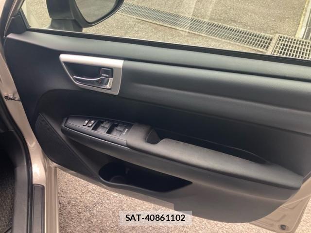 Toyota COROLLA AXIO 2017-07 6010179-26