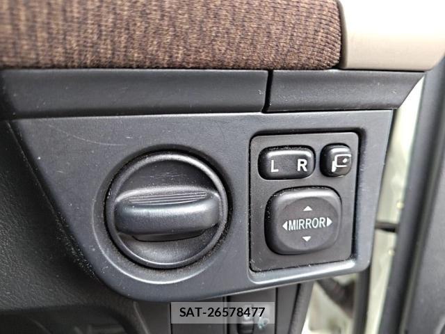 Toyota COROLLA AXIO 2014-03 6212650-18