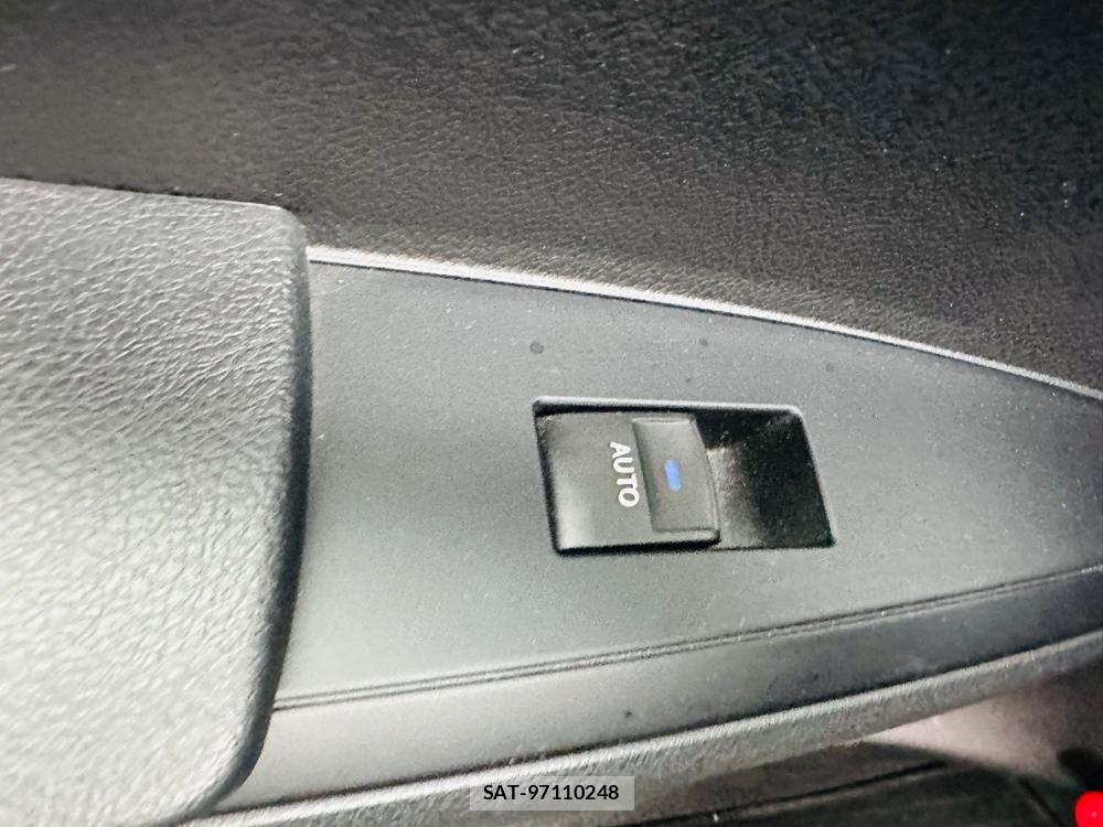 Toyota COROLLA AXIO 2020 6571090-23