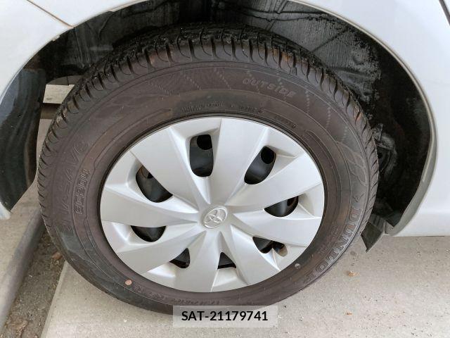 Toyota COROLLA AXIO 2015-04 6715850-9