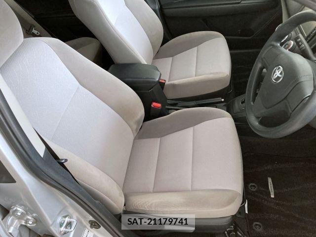 Toyota COROLLA AXIO 2015-04 6715850-10