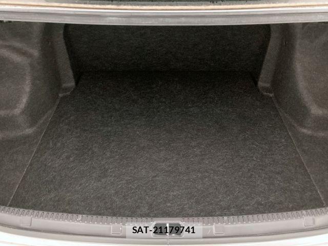 Toyota COROLLA AXIO 2015-04 6715850-14