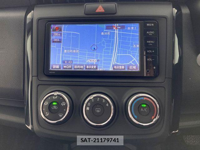 Toyota COROLLA AXIO 2015-04 6715850-18