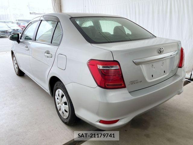 Toyota COROLLA AXIO 2015-04 6715850-2