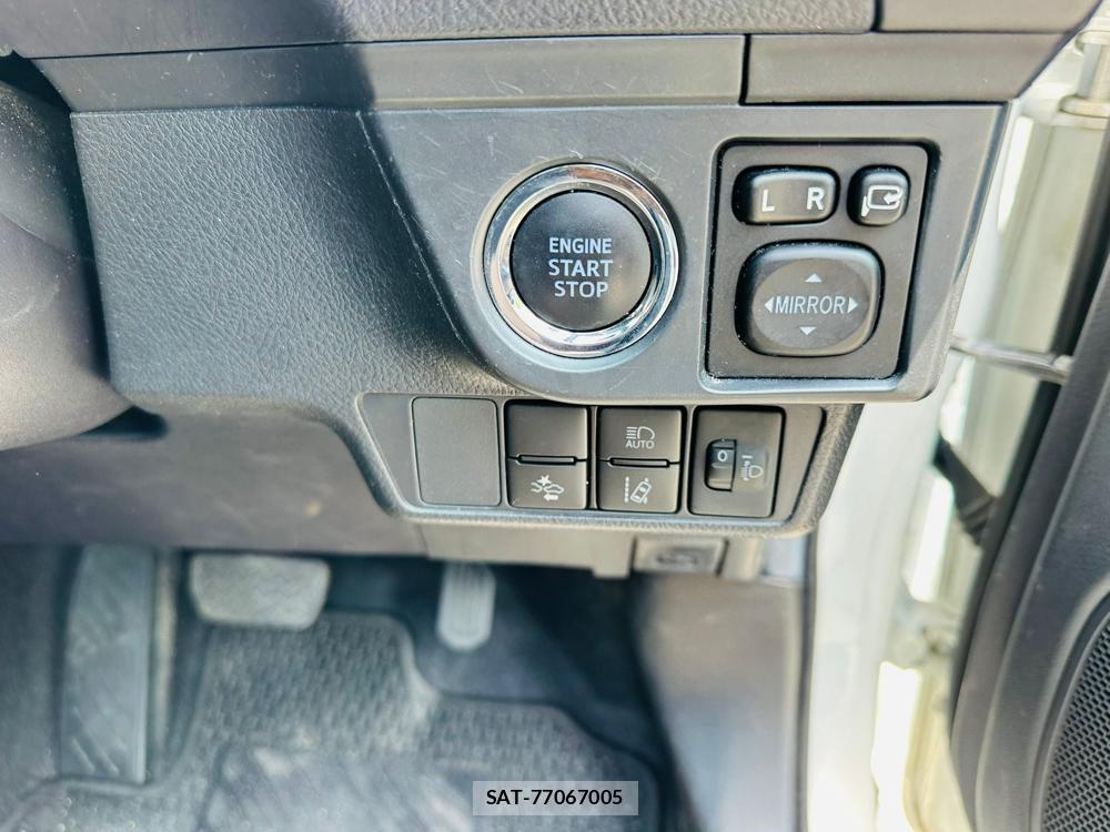 Toyota COROLLA AXIO 2020 6789008-16