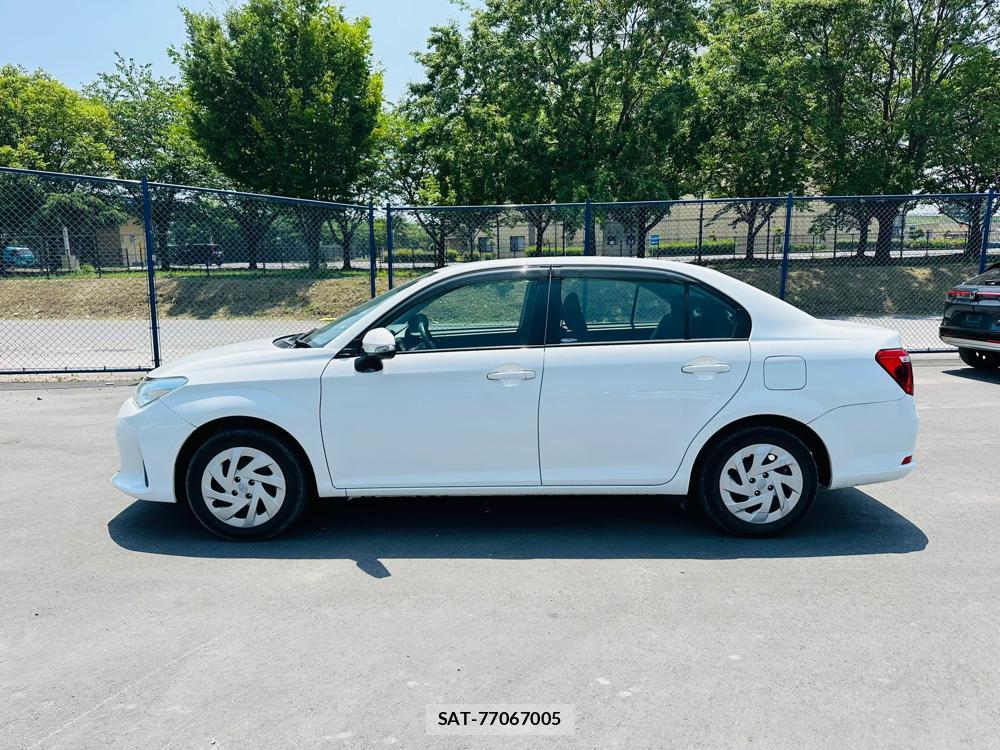 Toyota COROLLA AXIO 2020 6789008-1