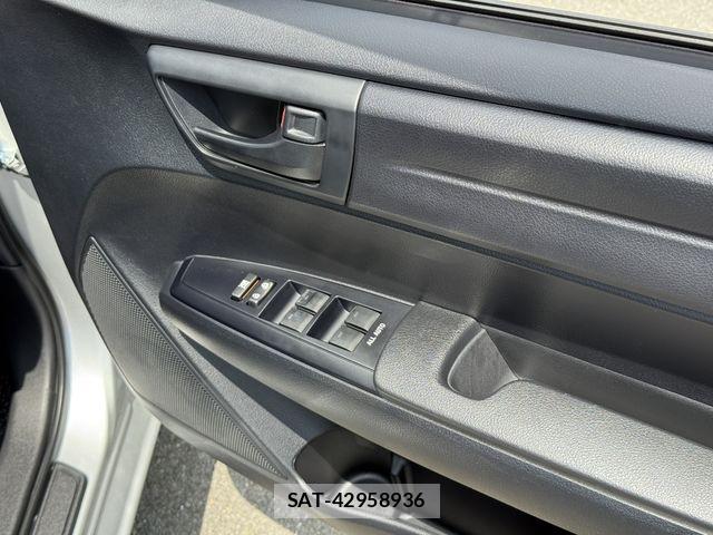 Toyota COROLLA AXIO 2025-02 6903377-12