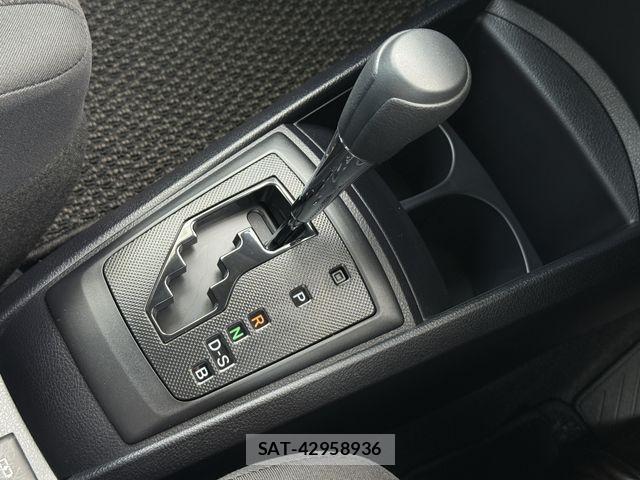 Toyota COROLLA AXIO 2025-02 6903377-6