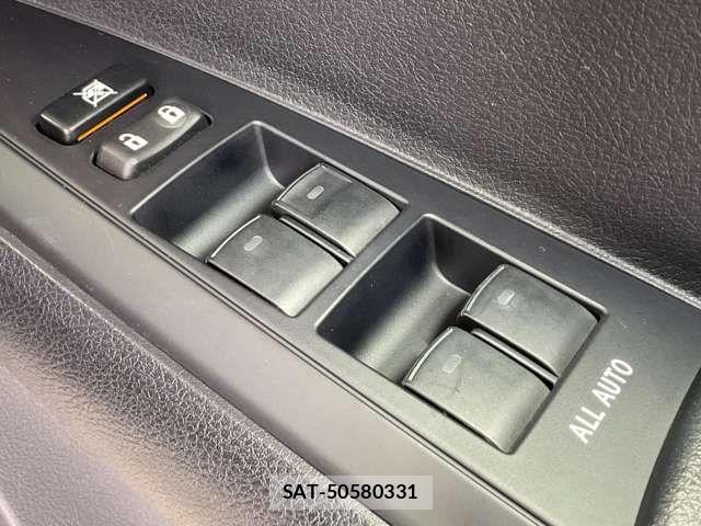Toyota COROLLA AXIO 2013-03 6903384-16