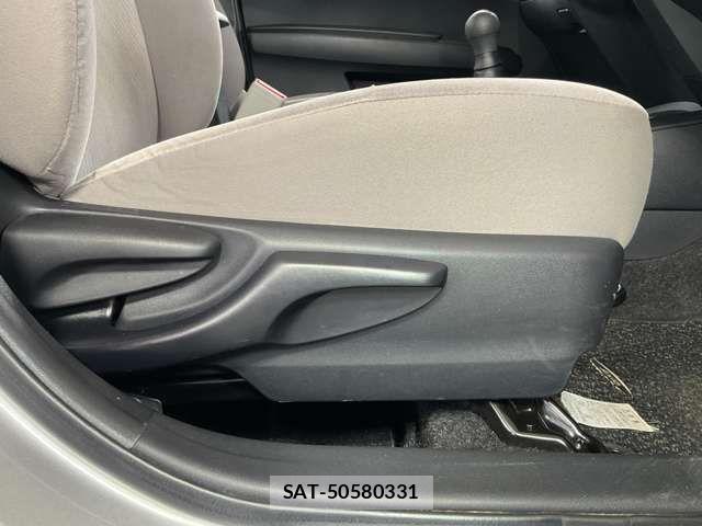 Toyota COROLLA AXIO 2013-03 6903384-18