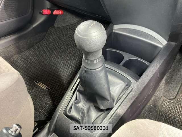 Toyota COROLLA AXIO 2013-03 6903384-2