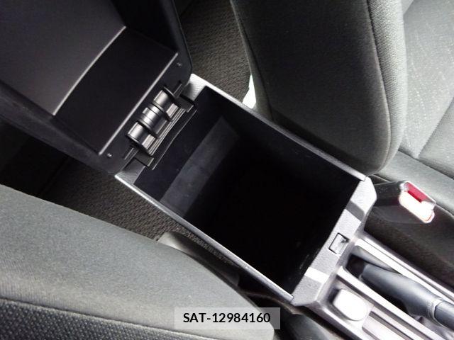 Toyota COROLLA AXIO 2021-03 6992436-25