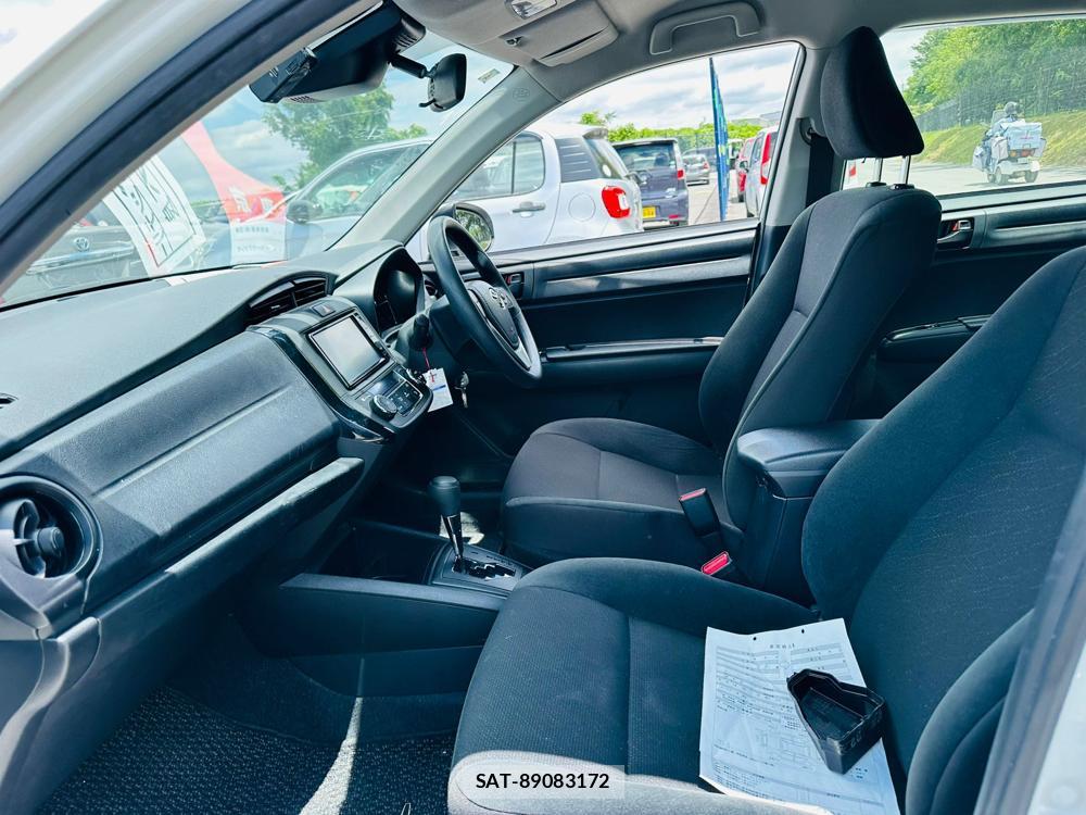 Toyota COROLLA AXIO 2019 6833487-10