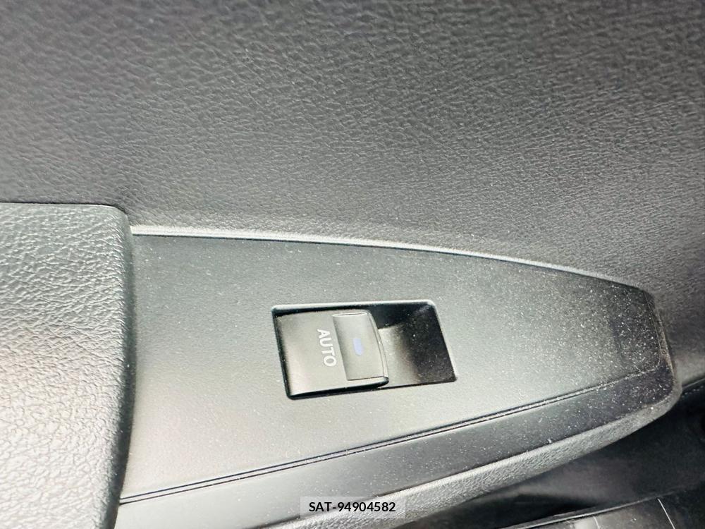 Toyota COROLLA AXIO 2020 7009993-23