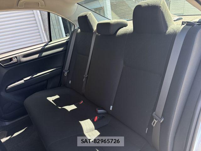 Toyota COROLLA AXIO 2020-02 7216239-15