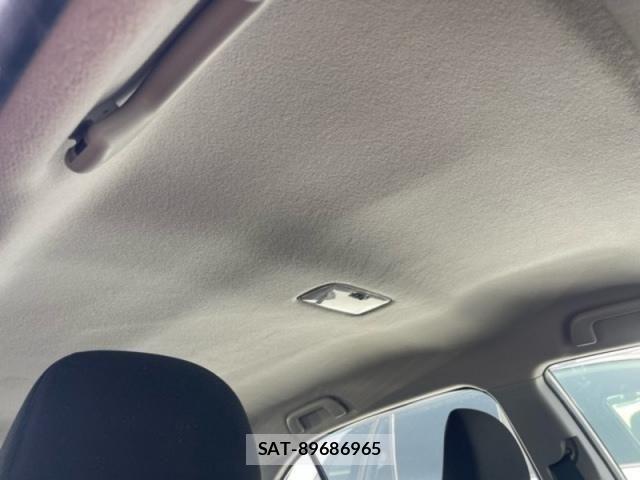 Toyota COROLLA AXIO 2020-04 7216247-13