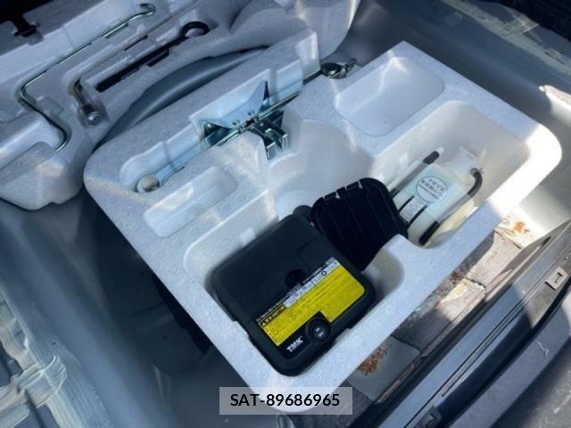 Toyota COROLLA AXIO 2020-04 7216247-23