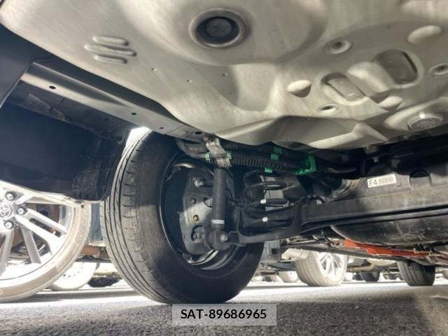 Toyota COROLLA AXIO 2020-04 7216247-27