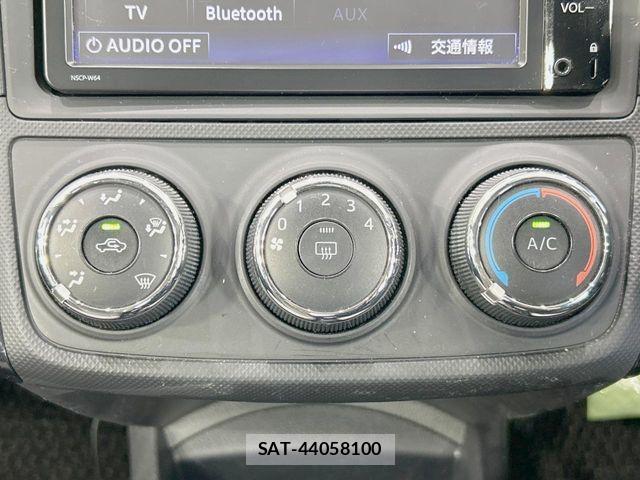 Toyota COROLLA AXIO 2015-11 7216237-6