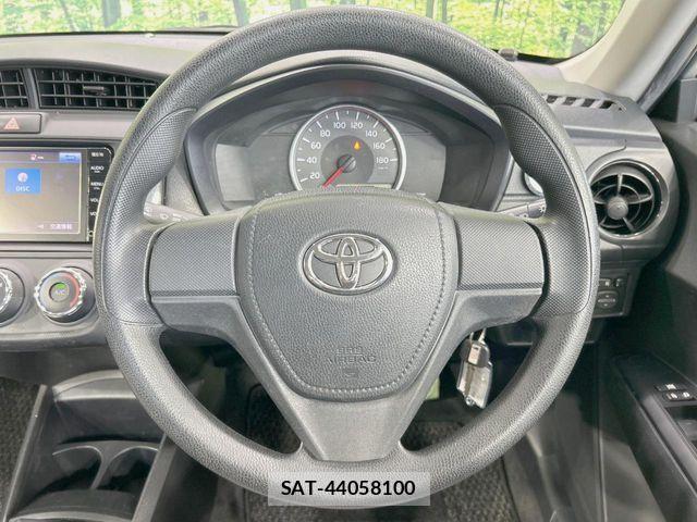 Toyota COROLLA AXIO 2015-11 7216237-7