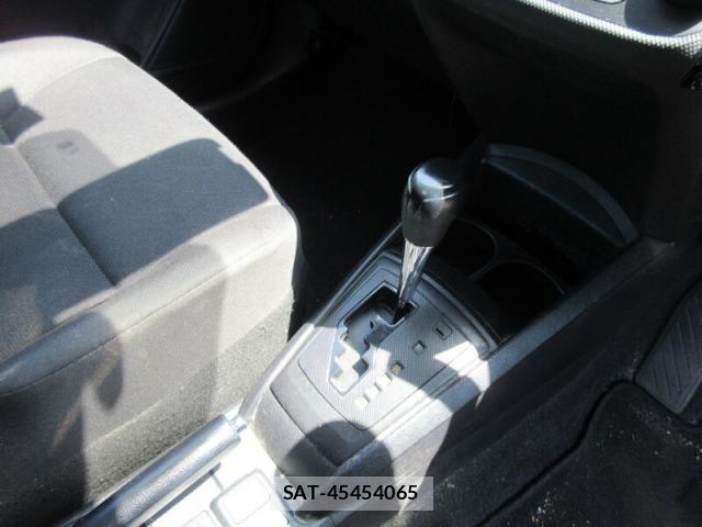 Toyota COROLLA AXIO 2020-04 7216240-20