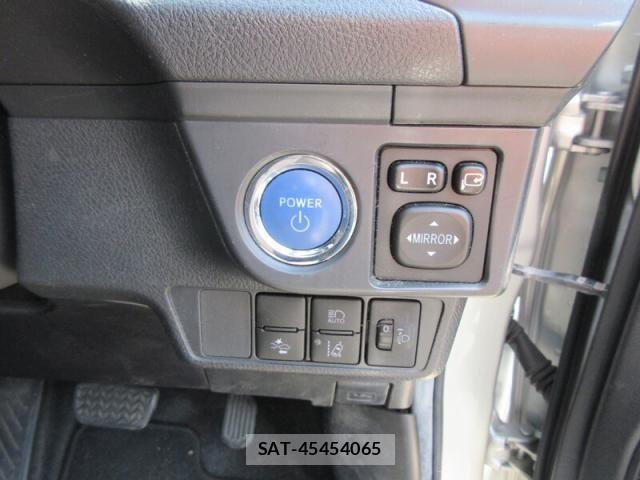 Toyota COROLLA AXIO 2020-04 7216240-21