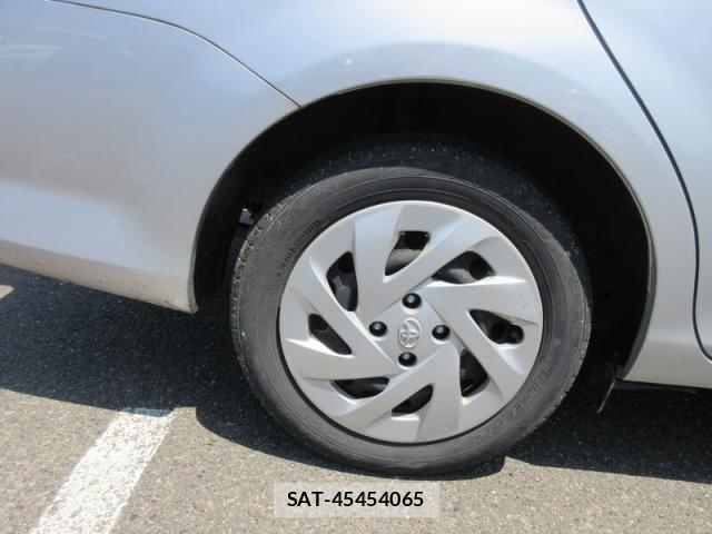 Toyota COROLLA AXIO 2020-04 7216240-23