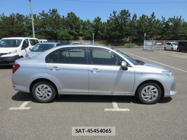 Toyota COROLLA AXIO 2020-04 7216240-6
