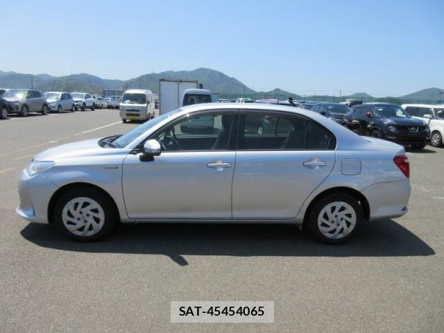 Toyota COROLLA AXIO 2020-04 7216240-7