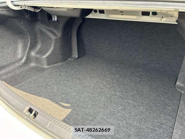 Toyota COROLLA AXIO 2016-06 7250187-13
