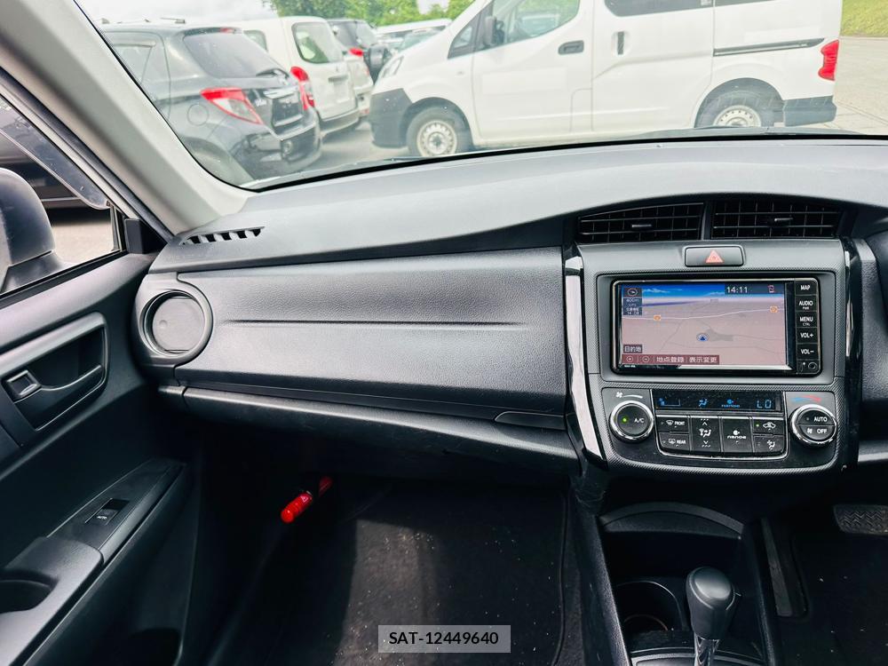Toyota COROLLA AXIO 2020 7242612-17