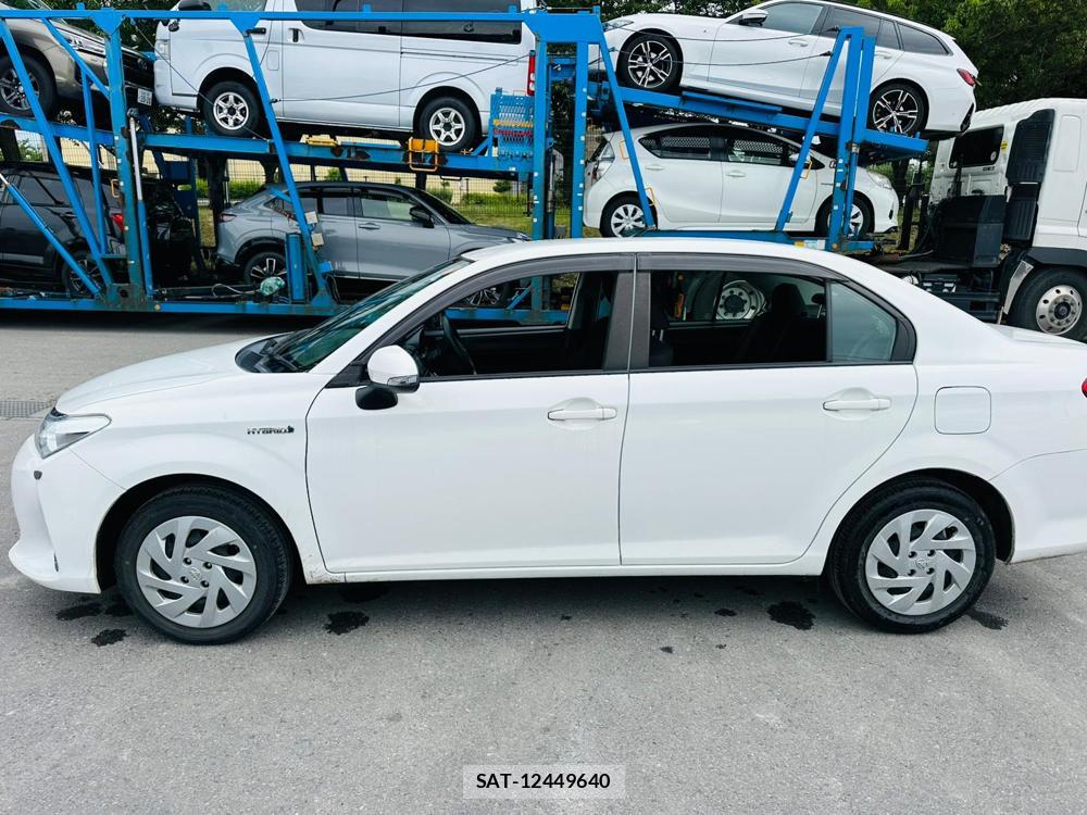 Toyota COROLLA AXIO 2020 7242612-1