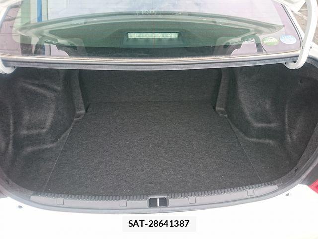 Toyota COROLLA AXIO 2018-06 7357193-9