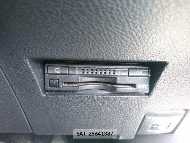 Toyota COROLLA AXIO 2018-06 7357193-15
