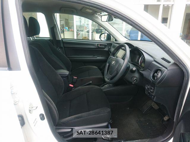 Toyota COROLLA AXIO 2018-06 7357193-1
