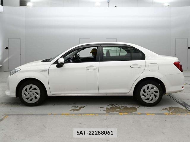 Toyota COROLLA AXIO 2020-08 7351402-1