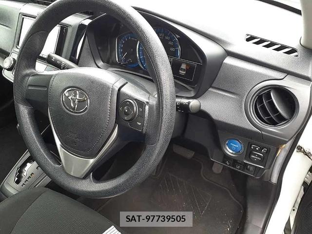 Toyota COROLLA AXIO 2020-06 7351403-10