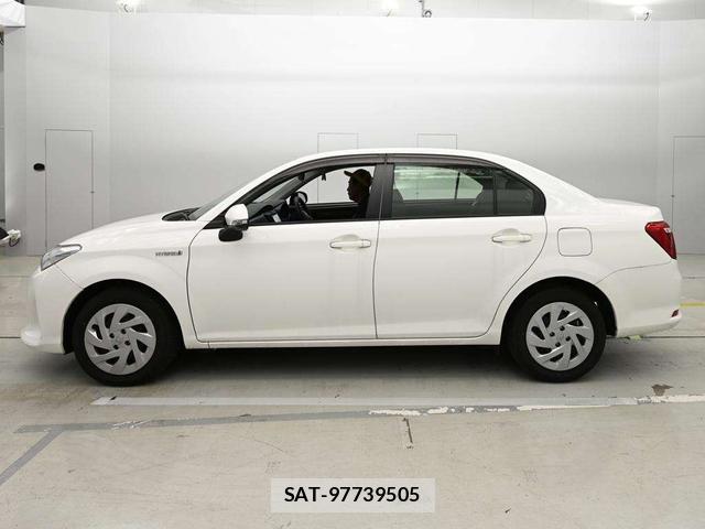 Toyota COROLLA AXIO 2020-06 7351403-1