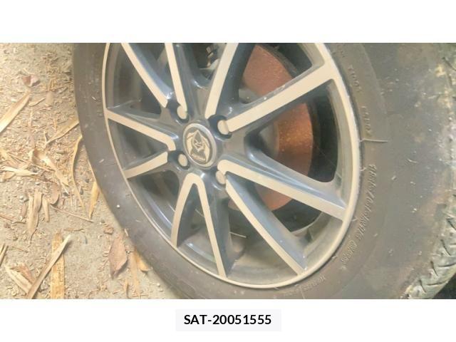 Toyota COROLLA AXIO 2010-05 7357194-4