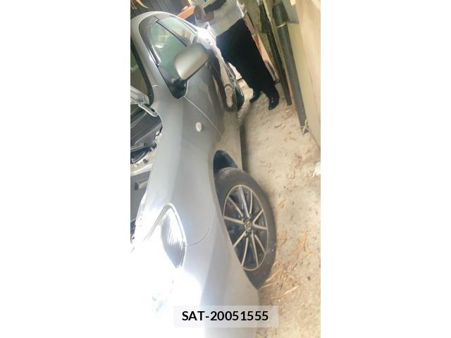 Toyota COROLLA AXIO 2010-05 7357194-7